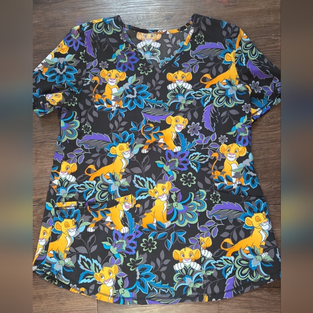 Disney Scrub Top Size Medium